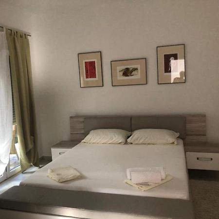 Macko, Apartmani Тиват Екстериор снимка