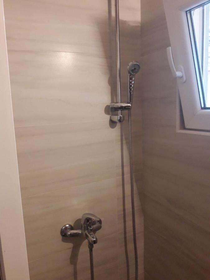 Macko, Apartmani Тиват Екстериор снимка