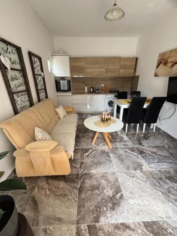 Macko, Apartmani Тиват Стая снимка